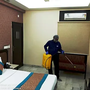 https://hotel-sundeep-inn.top-gurgaonhotels.com