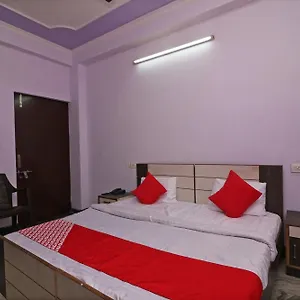 https://oyo-33431-hotel-ekta-residency.agrahotelsindia.net