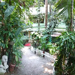 Guest house Woods Bethlehem, Kochi